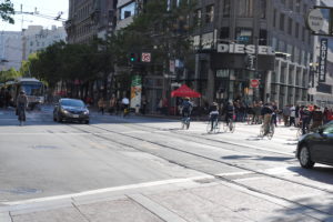 Bike commuters & public transportation mesh together in San Francisco - Image 3