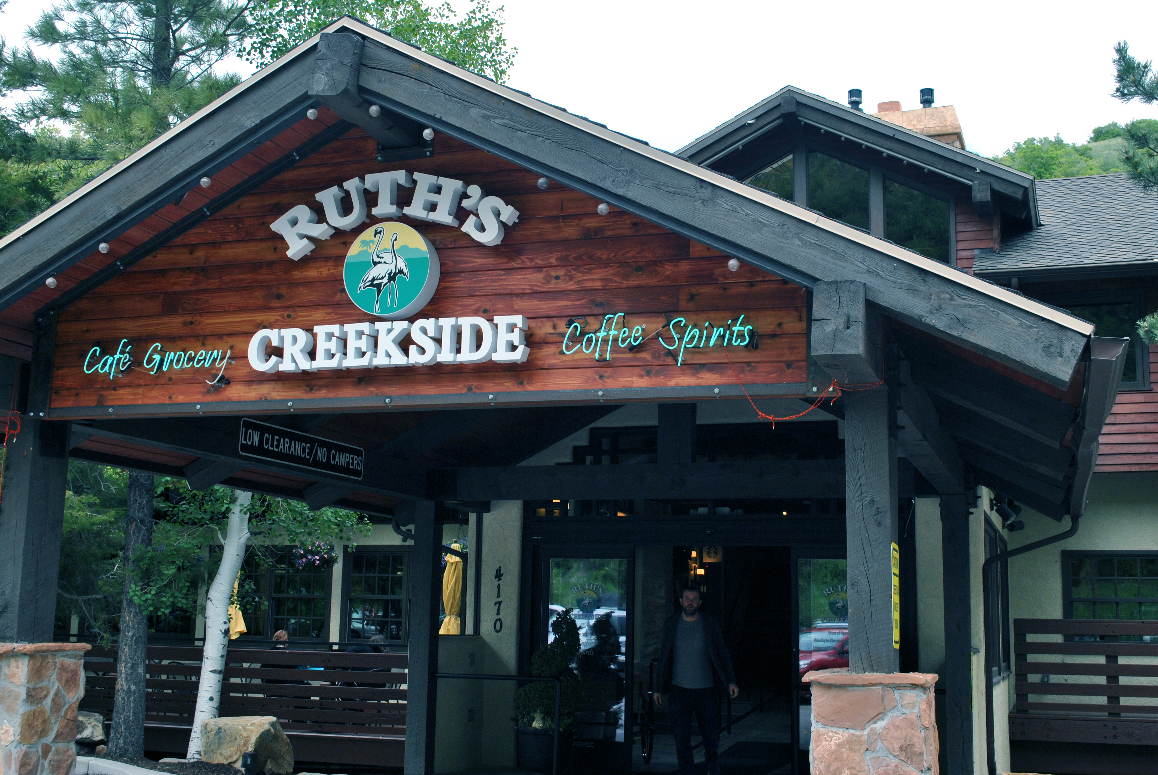 Ruth’s Diner opens Ruth’s Creekside
