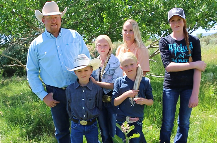 bjorn-and-shanna-carlson-along-with-their-children-2