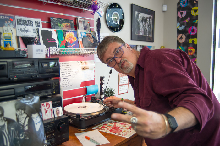Sound &  Vision Offers Vinyl Records and Music Expertise