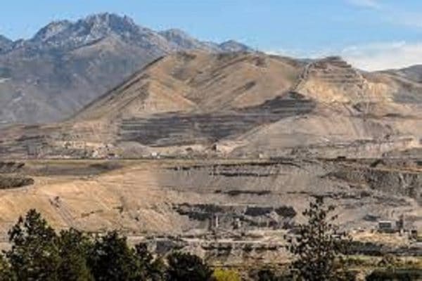 the Polluting Inland Port : gravel mining in Utah