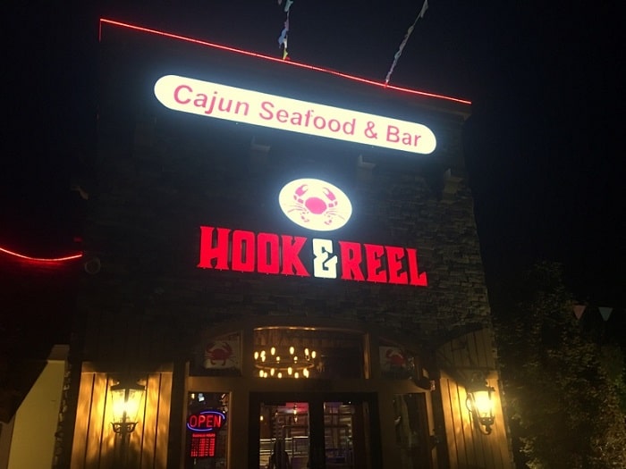 What to Expect at Hook & Reel Cajun Seafood and Bar